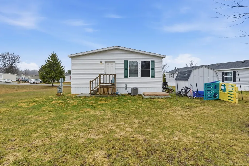 1829 Ponderosa Avenue Columbus Township MI 48063