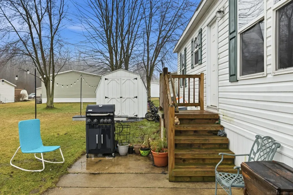 1829 Ponderosa Avenue Columbus Township MI 48063