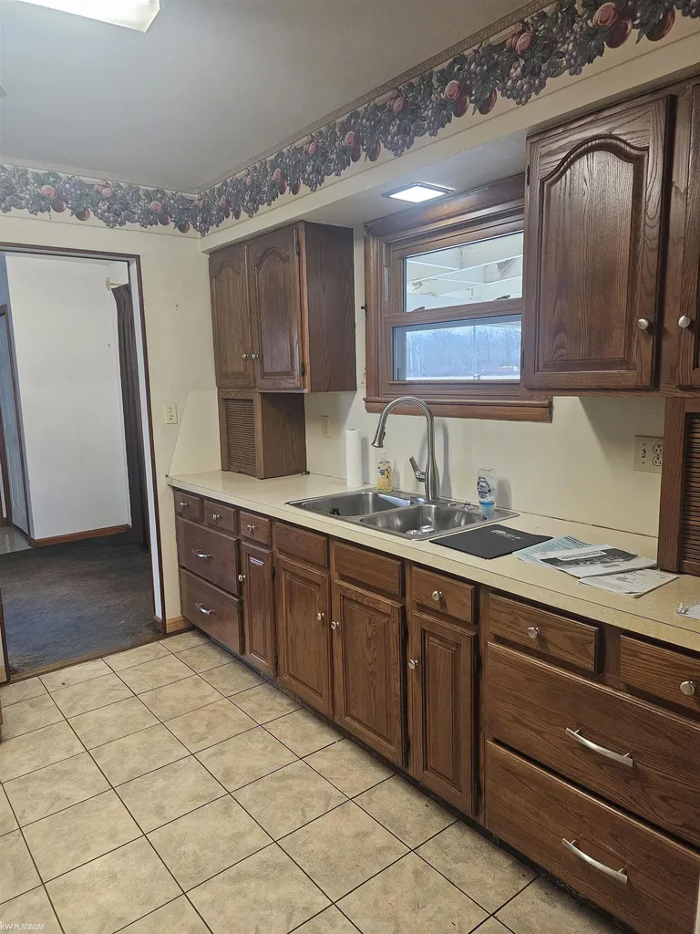 5882 King Road China Township MI 48054