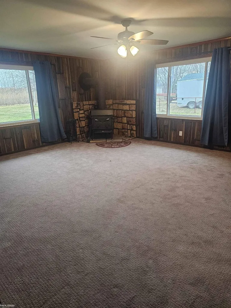 5882 King Road China Township MI 48054