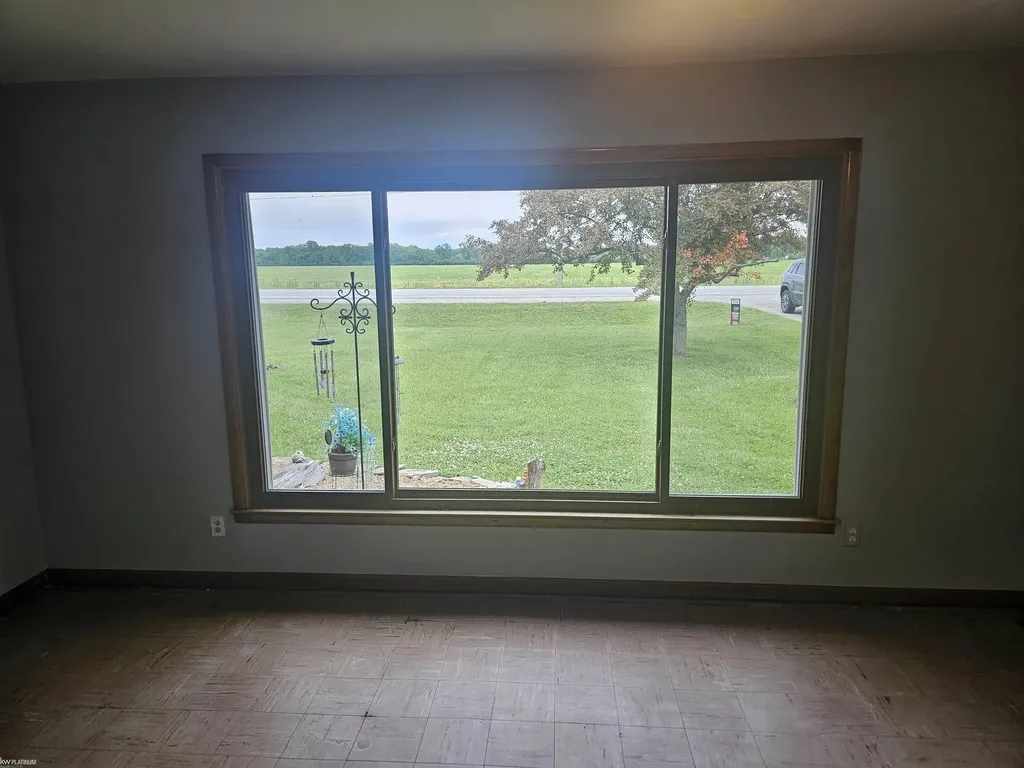 5882 King Road China Township MI 48054
