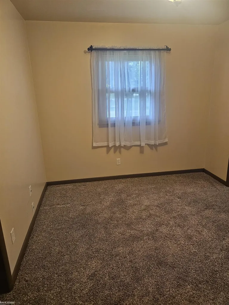 5882 King Road China Township MI 48054