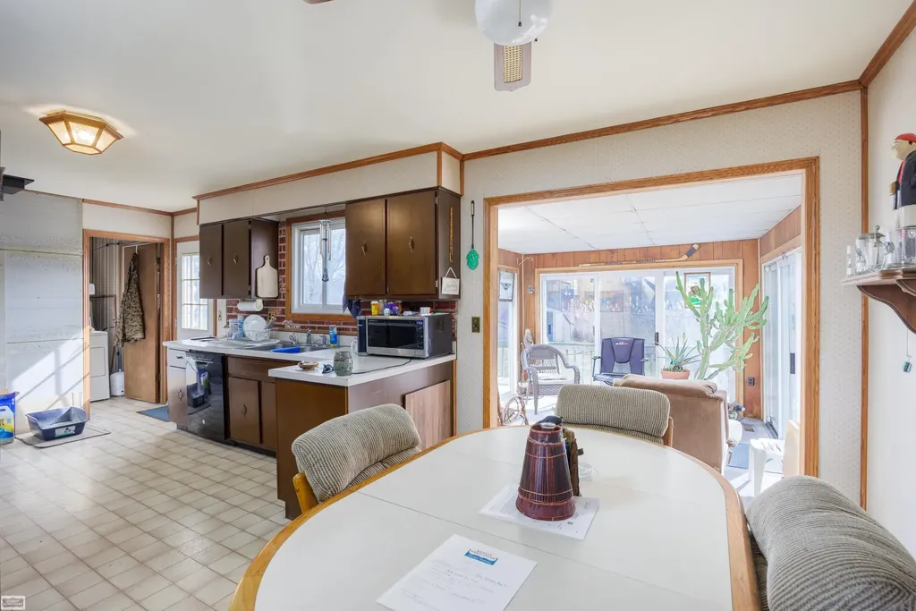 10635 Gratiot Avenue Casco Township MI 48064