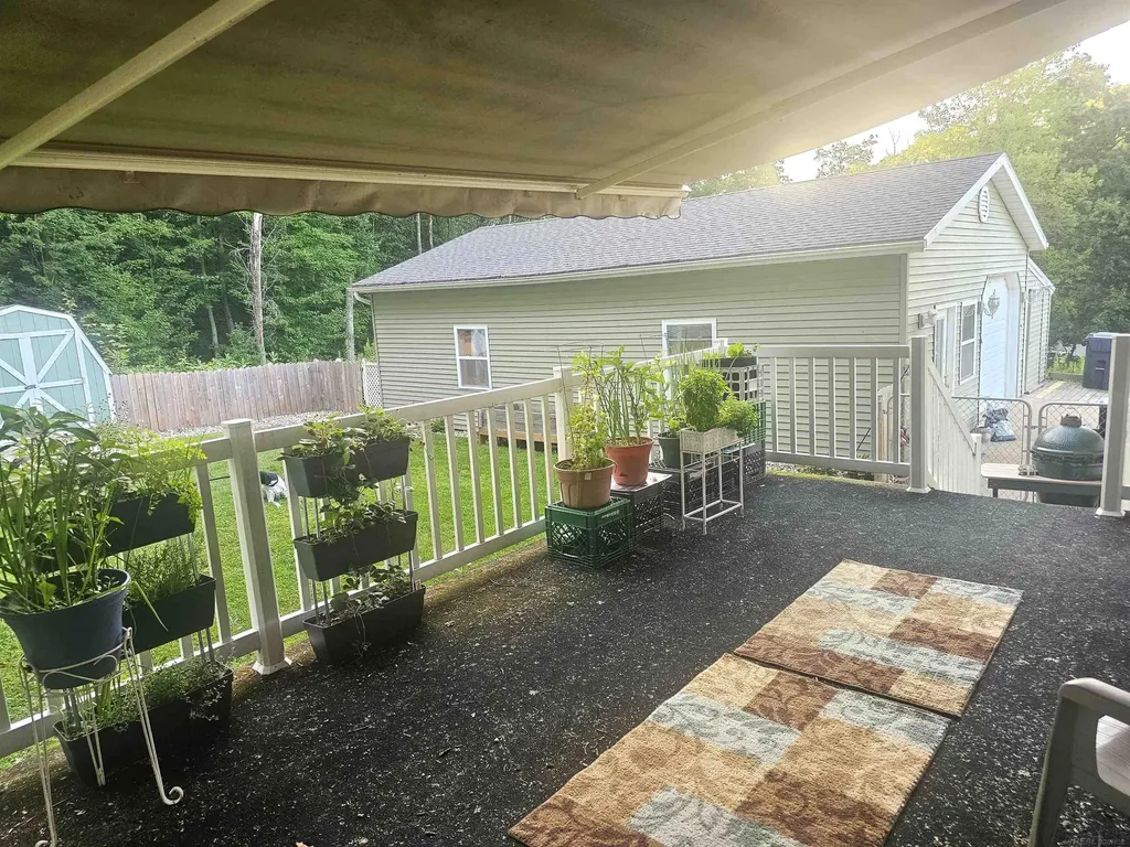 3825 Lapham Drive Hayes Township MI 48625