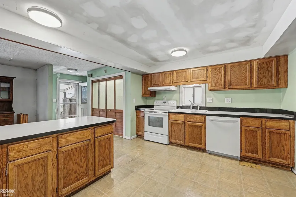 9724 Pearl Beach Boulevard Clay Township MI 48001