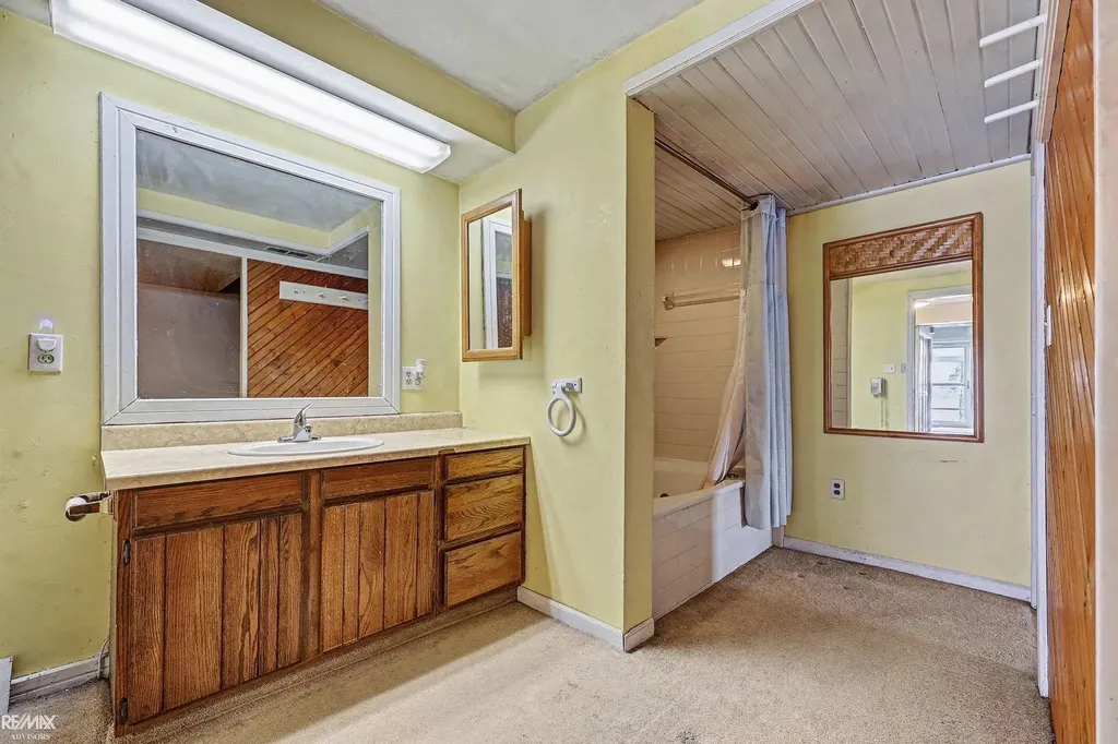 9724 Pearl Beach Boulevard Clay Township MI 48001