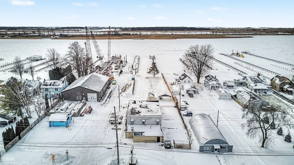 9724 Pearl Beach Boulevard Clay Township MI 48001