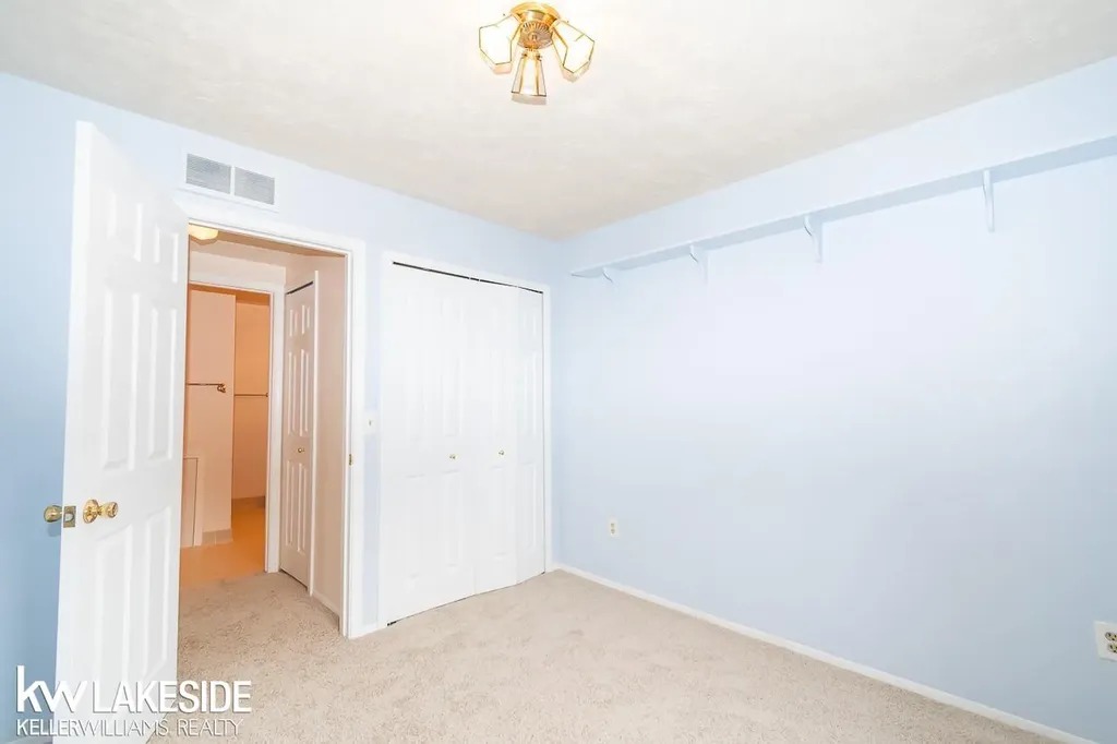 45297 Universal Court Shelby Charter Township MI 48317