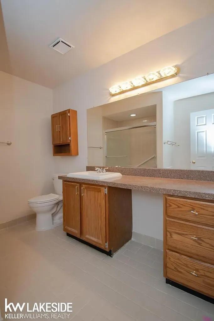 45297 Universal Court Shelby Charter Township MI 48317