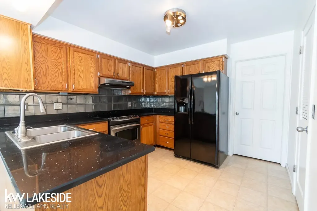 45297 Universal Court Shelby Charter Township MI 48317