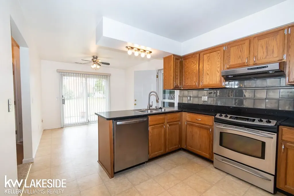 45297 Universal Court Shelby Charter Township MI 48317