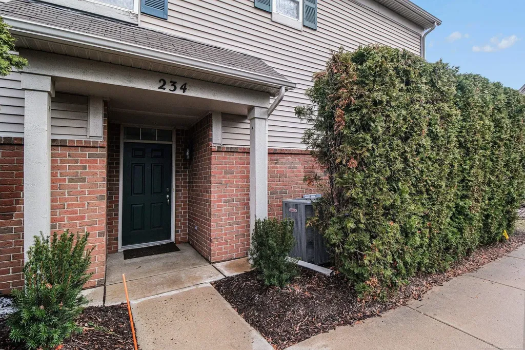 234 N Wixom Road Wixom City MI 48393