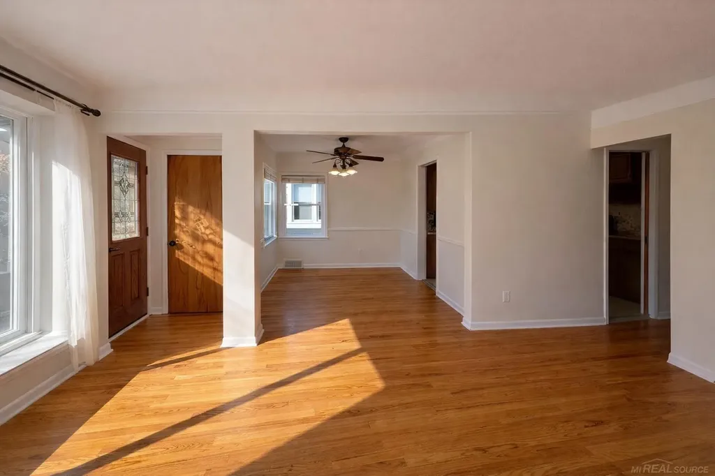 2034 Mortenson Boulevard Berkley City MI 48072