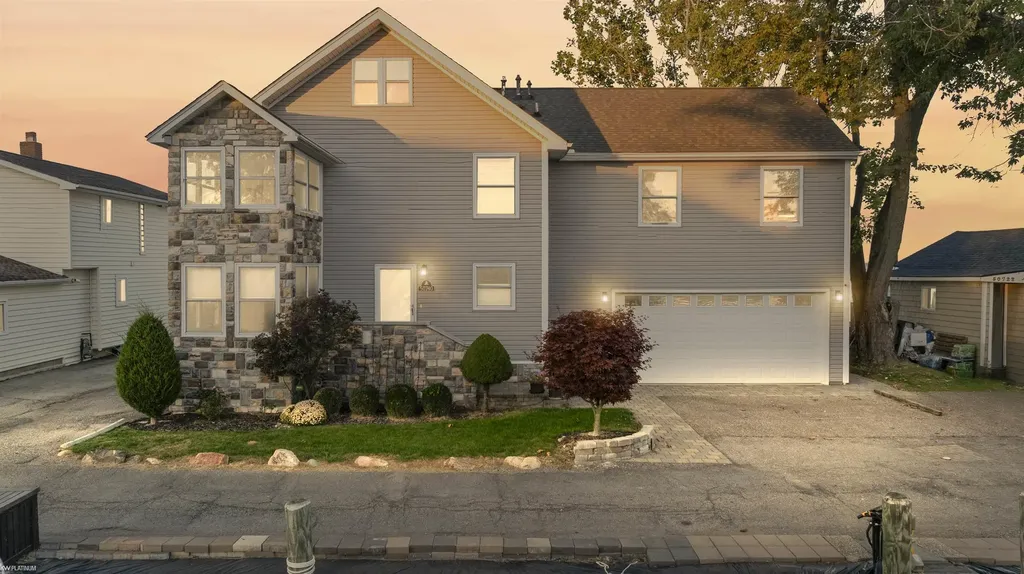50740 Base Street New Baltimore City MI 48047