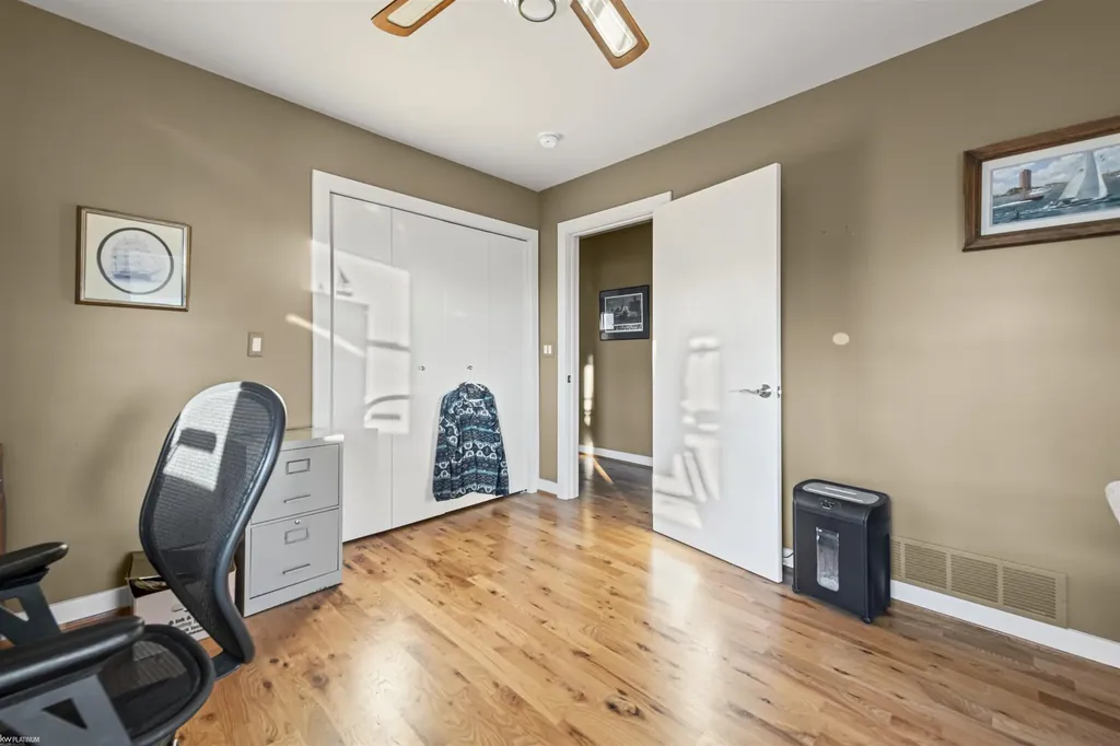 50740 Base Street New Baltimore City MI 48047