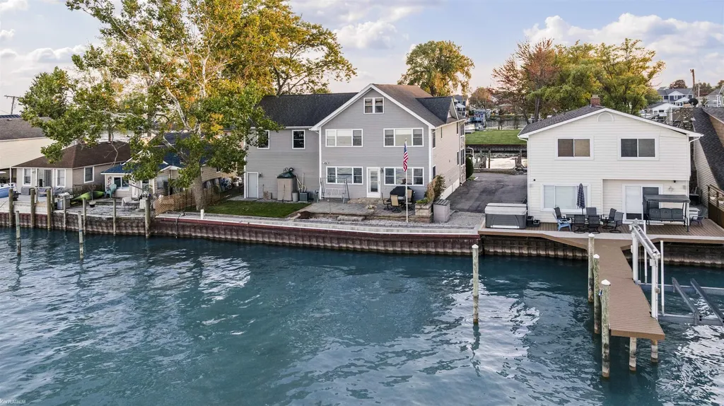 50740 Base Street New Baltimore City MI 48047