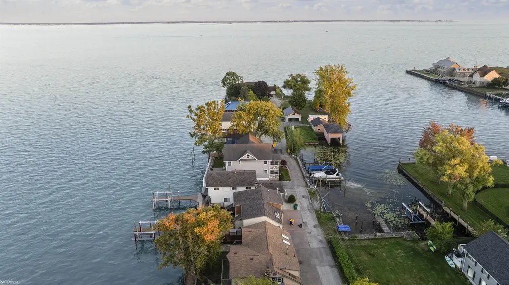 50740 Base Street New Baltimore City MI 48047