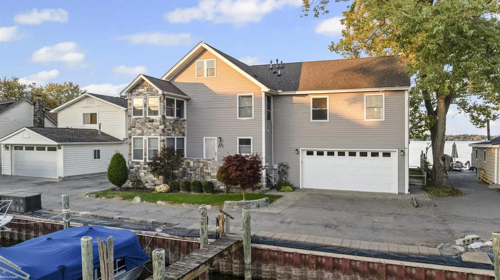 50740 Base Street New Baltimore City MI 48047