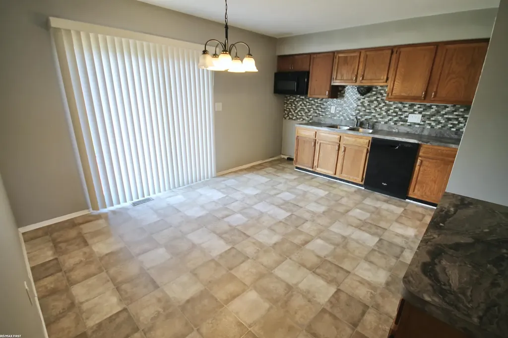 342 Fairgrove Street Romeo Village MI 48065