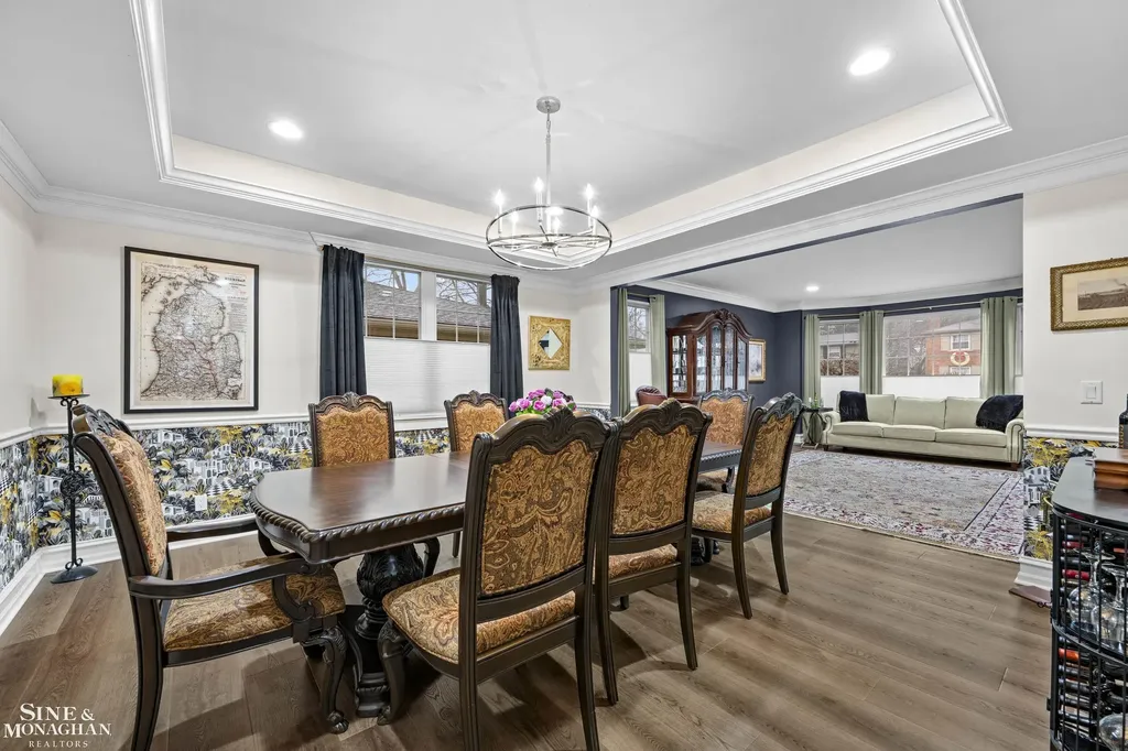 680 Pear Tree Lane Grosse Pointe Woods City MI 48236