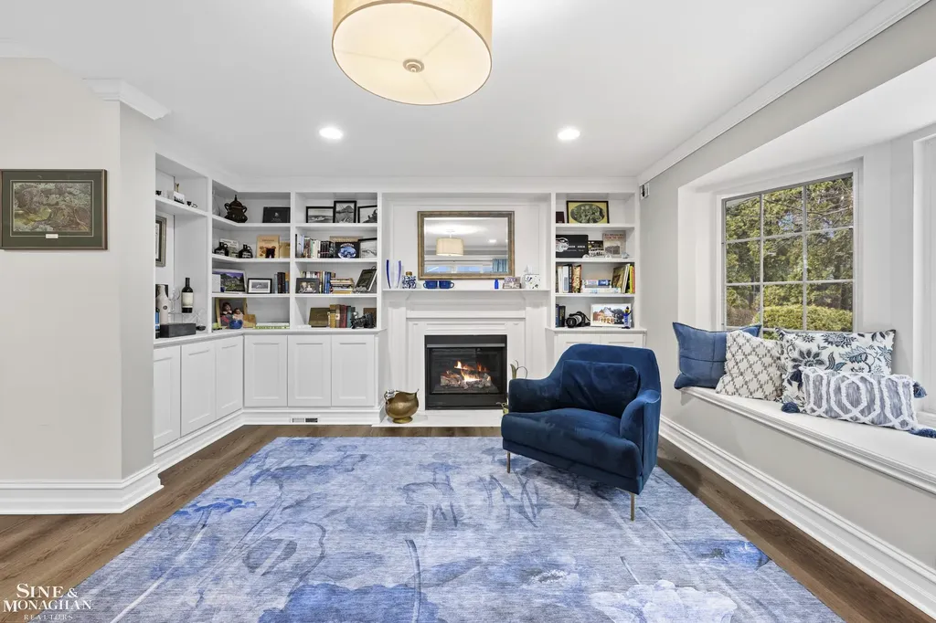 680 Pear Tree Lane Grosse Pointe Woods City MI 48236