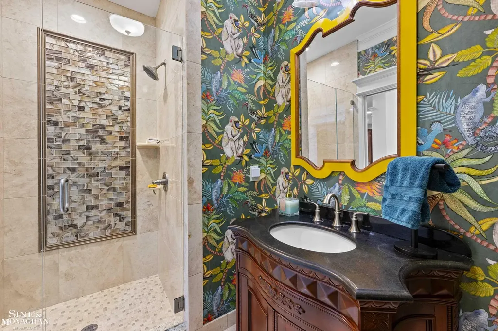 680 Pear Tree Lane Grosse Pointe Woods City MI 48236