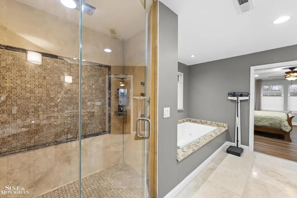 680 Pear Tree Lane Grosse Pointe Woods City MI 48236