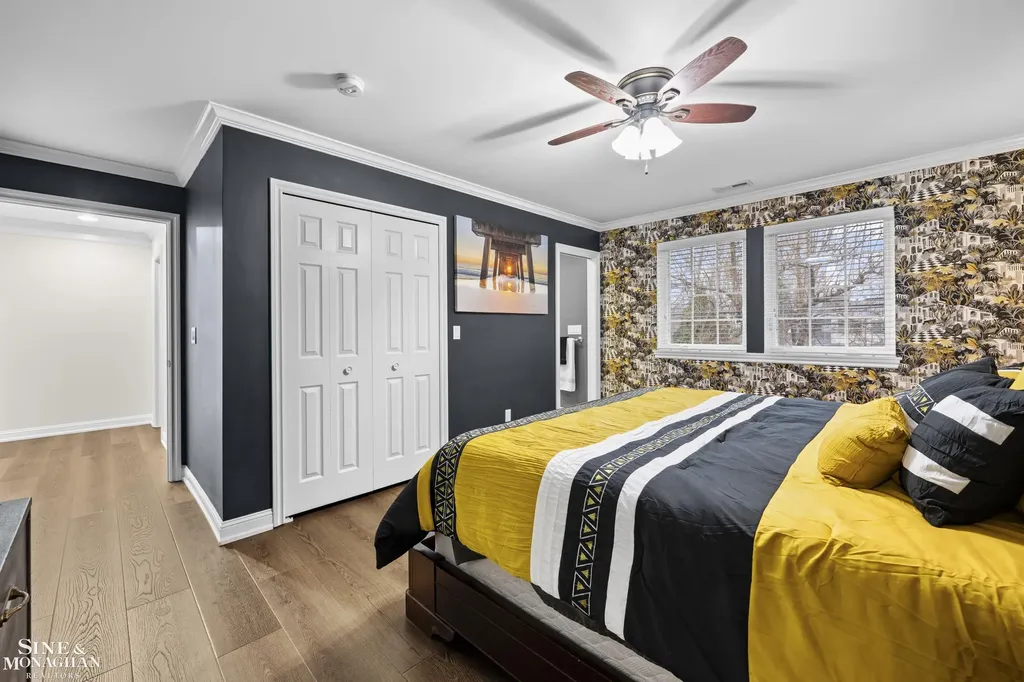680 Pear Tree Lane Grosse Pointe Woods City MI 48236