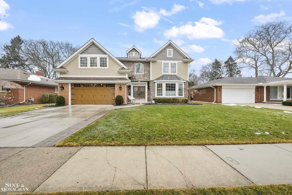 680 Pear Tree Lane Grosse Pointe Woods City MI 48236