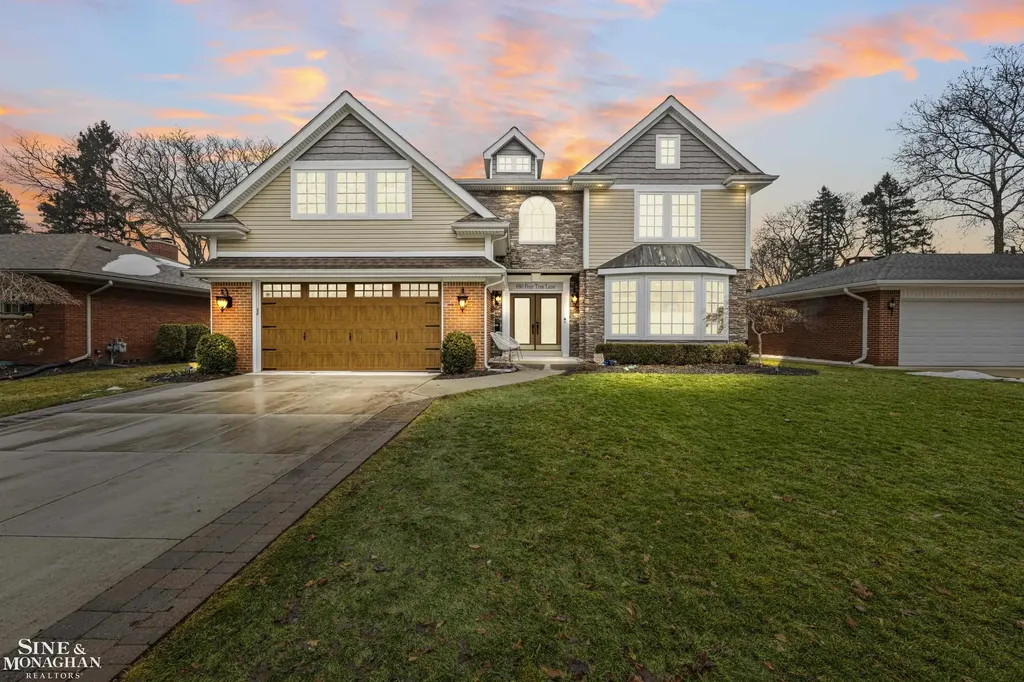 680 Pear Tree Lane Grosse Pointe Woods City MI 48236