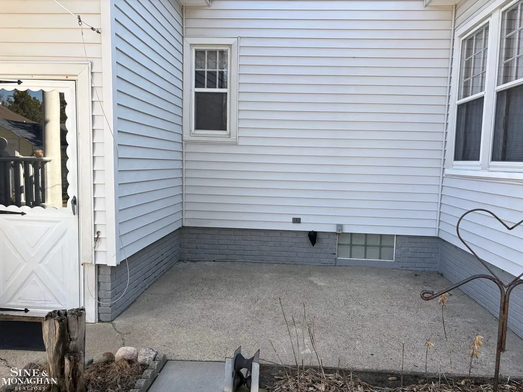 1609 Saint Clair River Drive Algonac City MI 48001