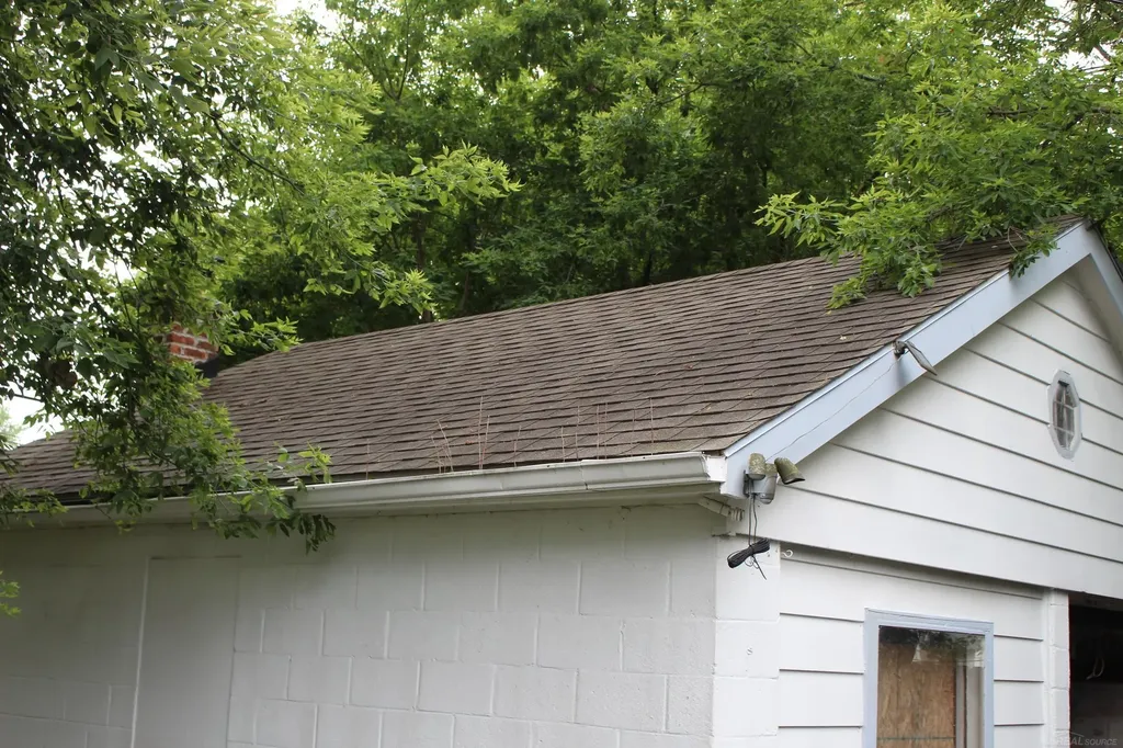 8436 Lozier Avenue Warren City MI 48089