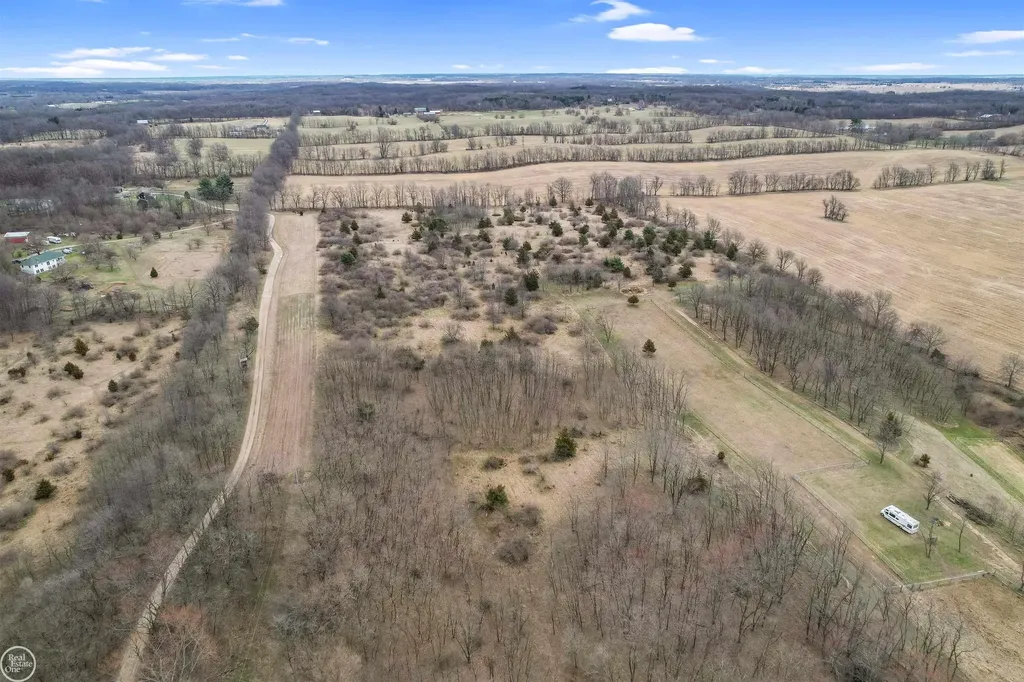 2601 Sharon Hollow Parcel A & B Road Sharon Township MI 49240
