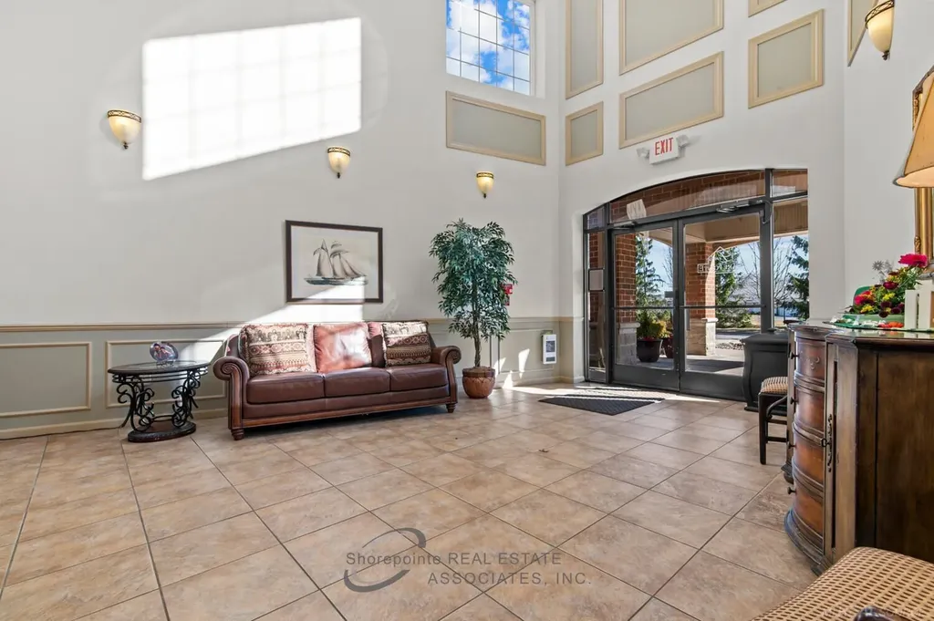 2116 Country Club Drive St. Clair Shores City MI 48082