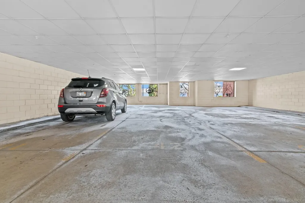 2116 Country Club Drive St. Clair Shores City MI 48082