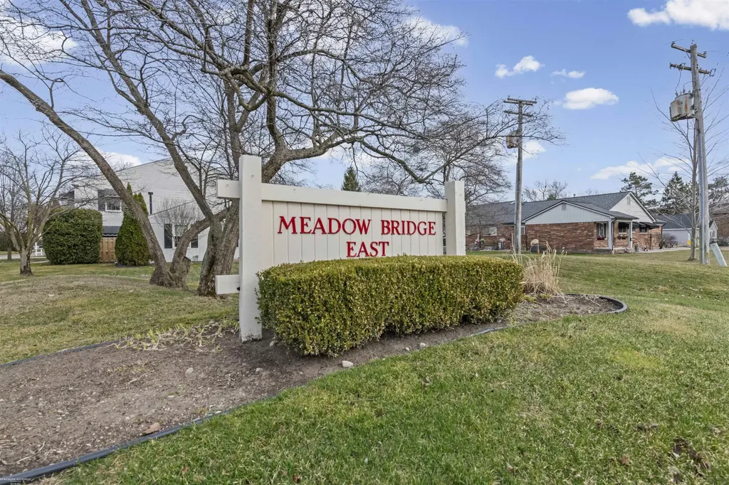 24704 Meadow Lane Harrison Charter Township MI 48045