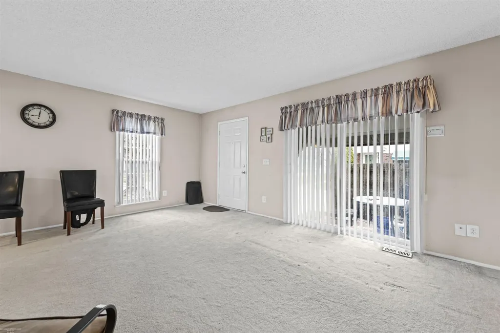 24704 Meadow Lane Harrison Charter Township MI 48045