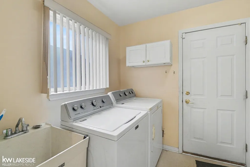 5823 Ortman Drive Sterling Heights City MI 48314