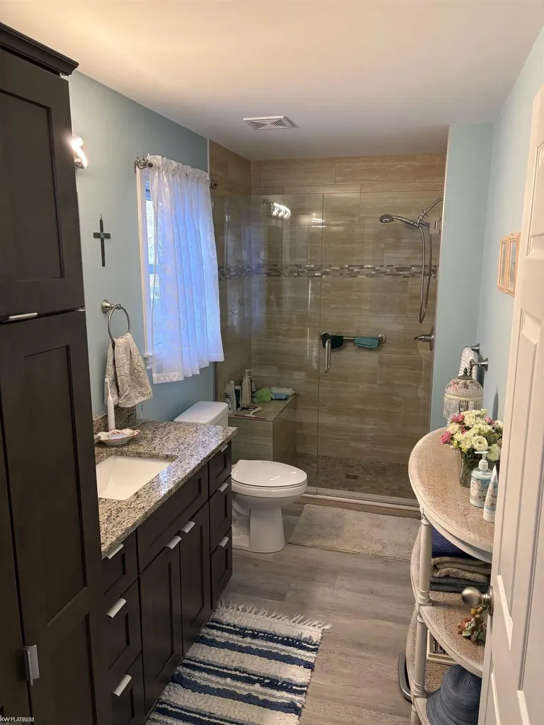 9309 Oakdale Street Clay Township MI 48001