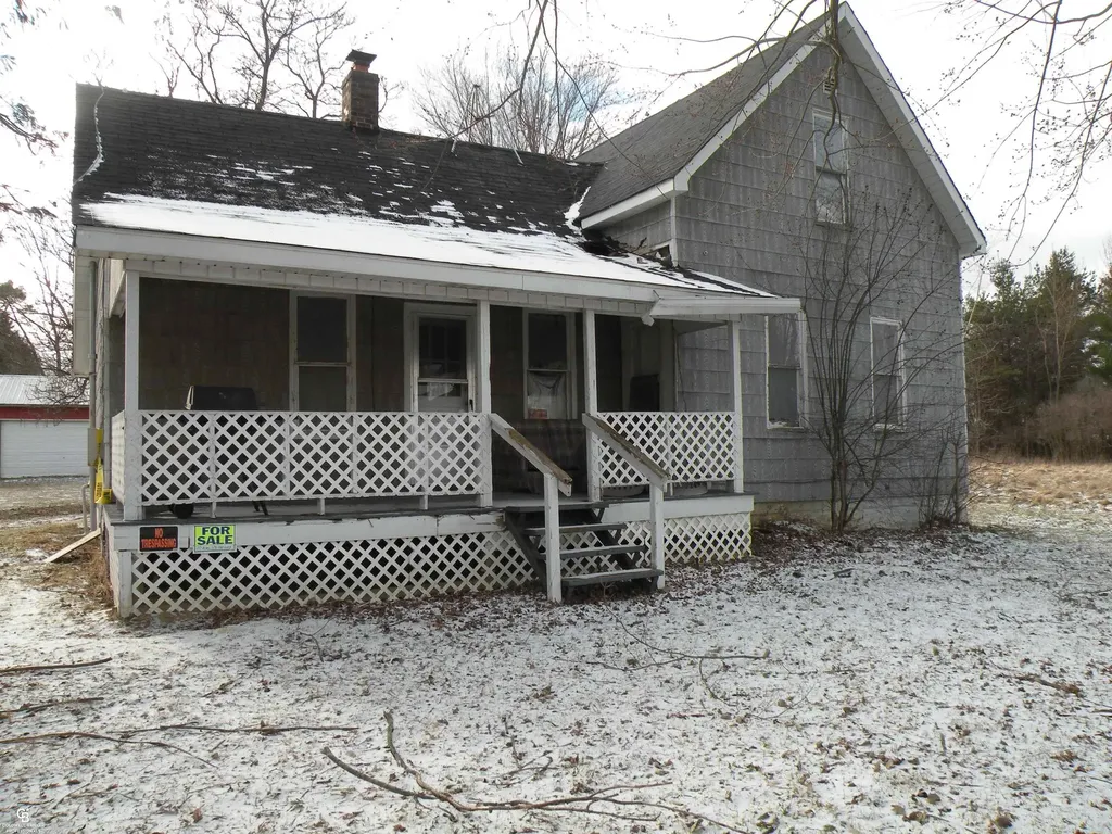 7627 Emmett Road Brockway Township MI 48097