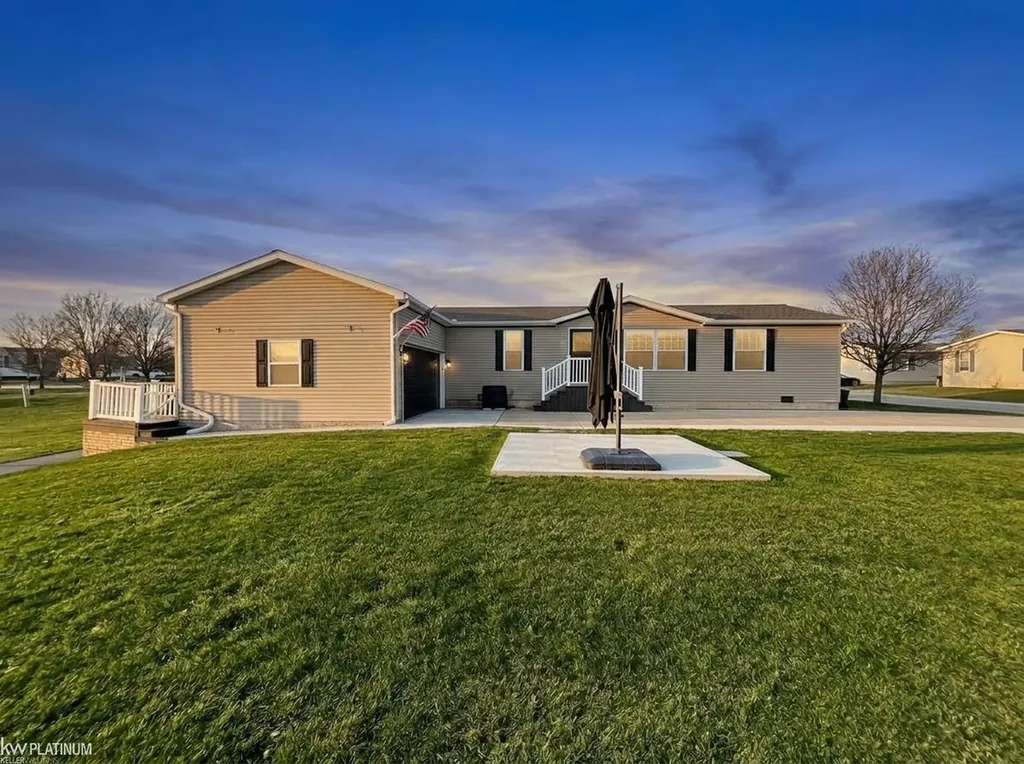 37130 Stone Way Lenox Township MI 48048