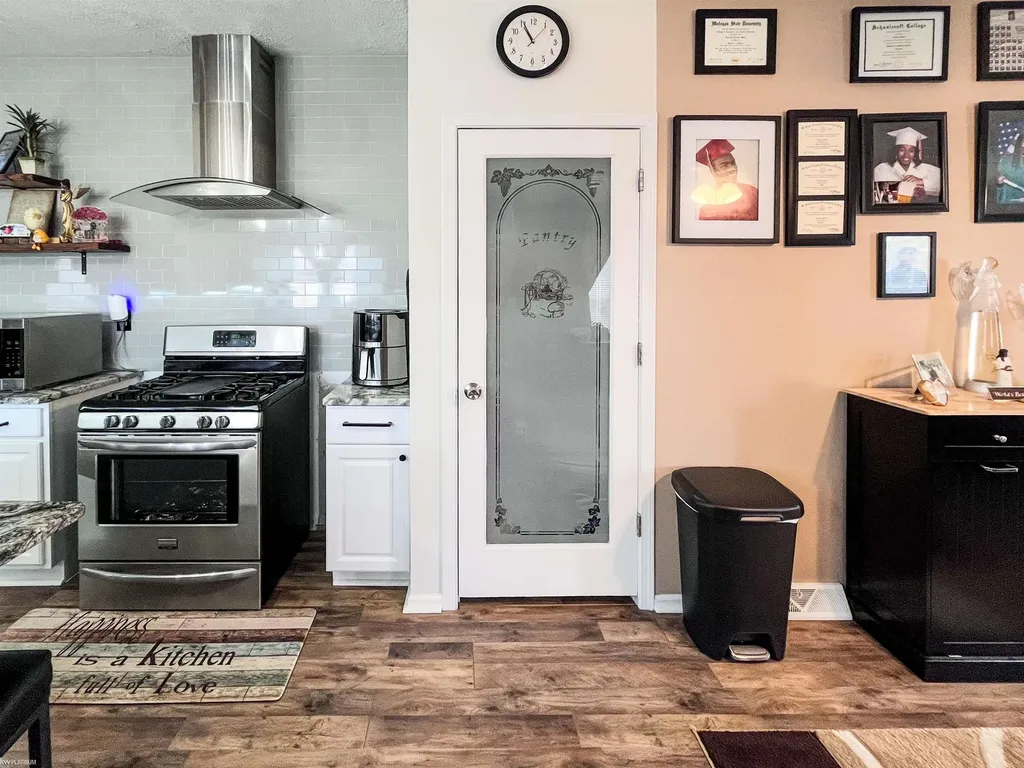 37130 Stone Way Lenox Township MI 48048