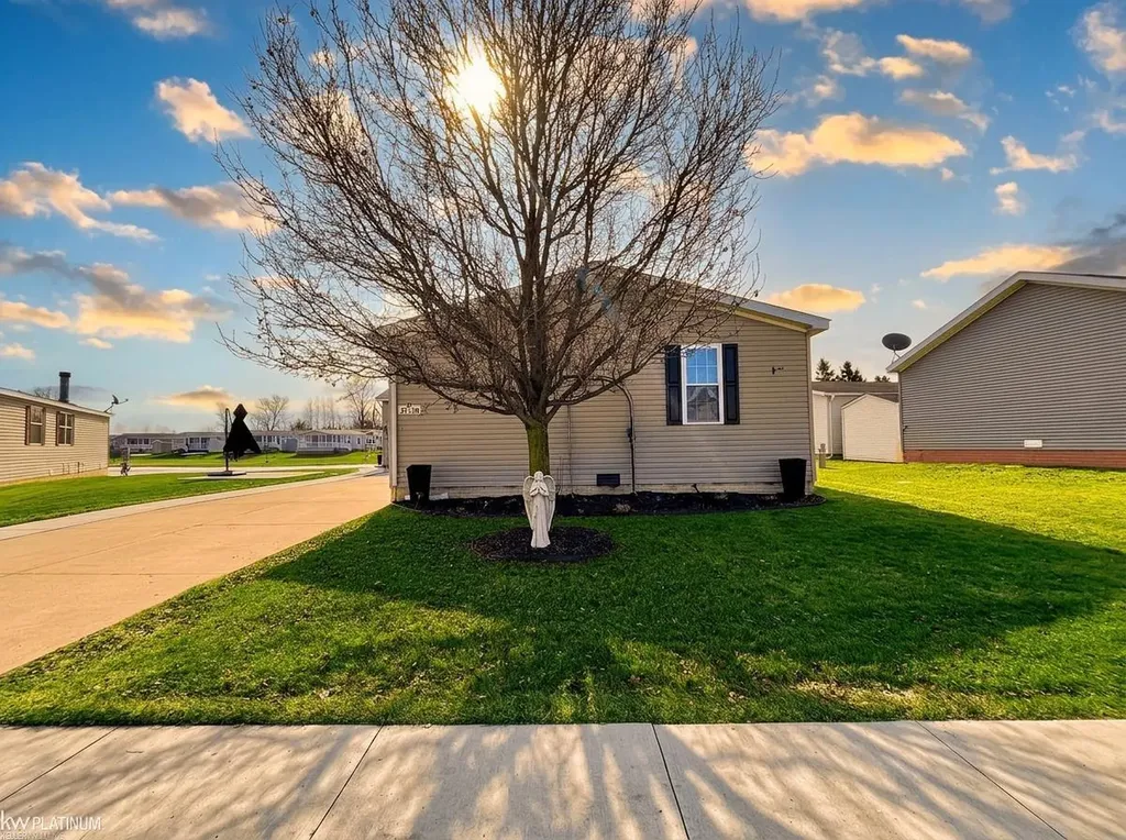 37130 Stone Way Lenox Township MI 48048