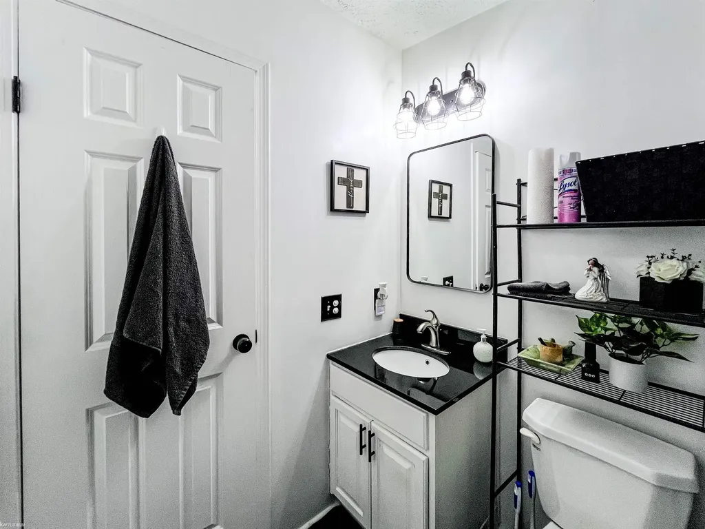 37130 Stone Way Lenox Township MI 48048