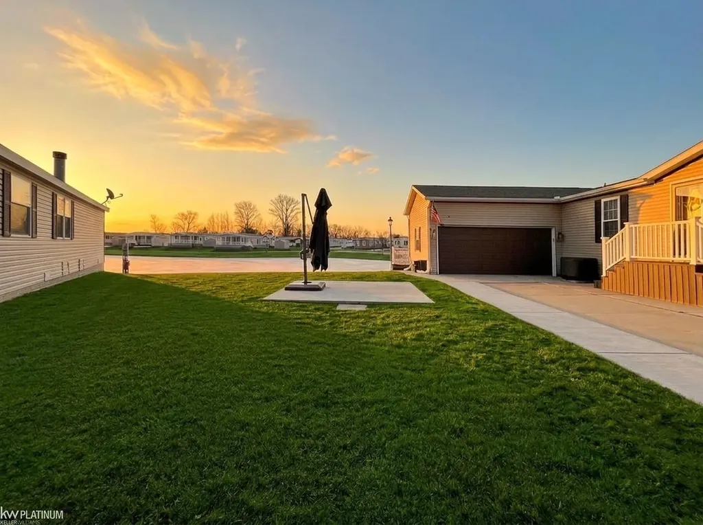 37130 Stone Way Lenox Township MI 48048