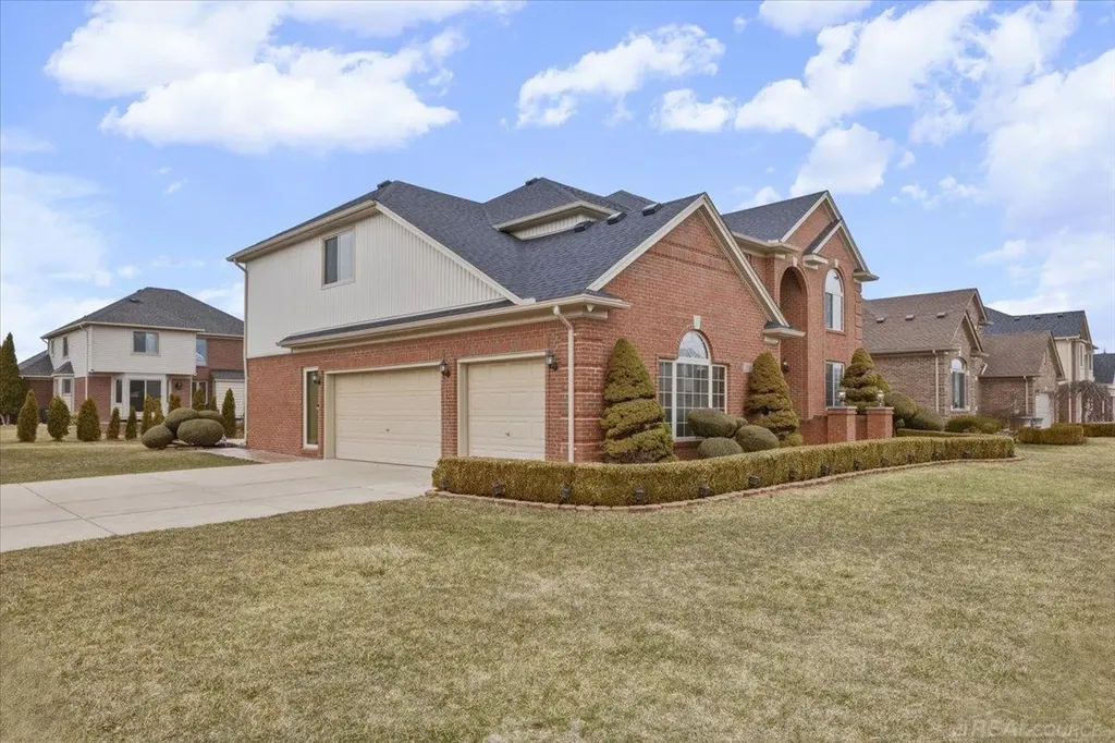 51381 Mauro Lane Macomb Township MI 48042