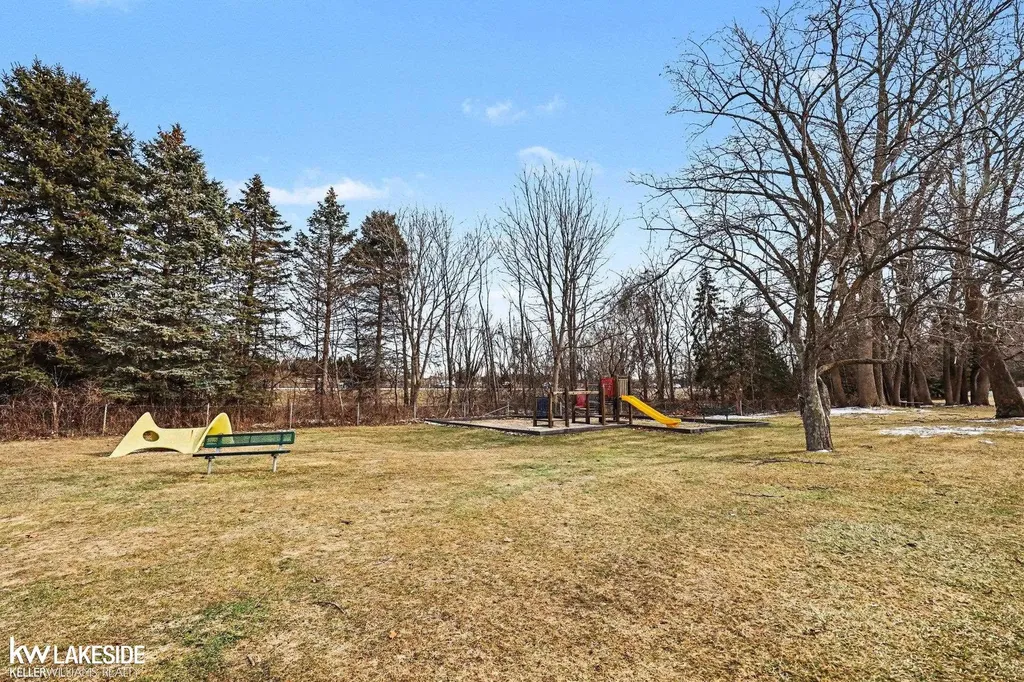 11518 Messmore Road Utica City MI 48317