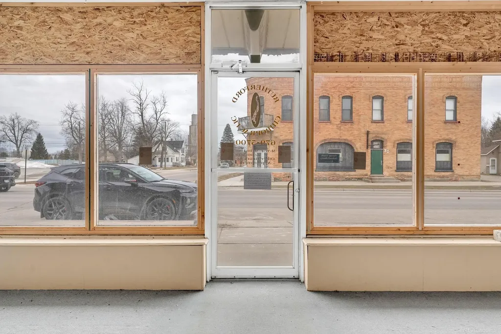33 N Howard Street Croswell City MI 48422