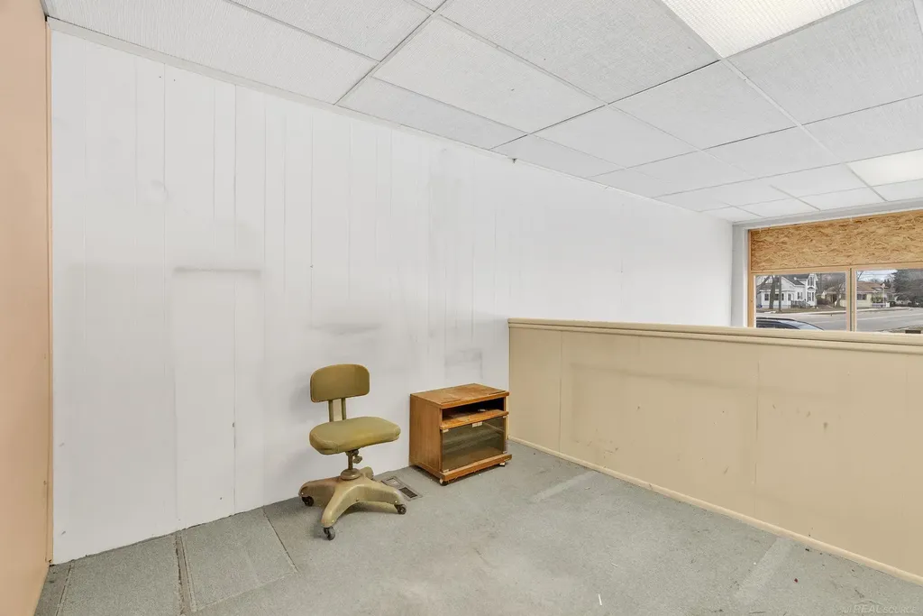33 N Howard Street Croswell City MI 48422