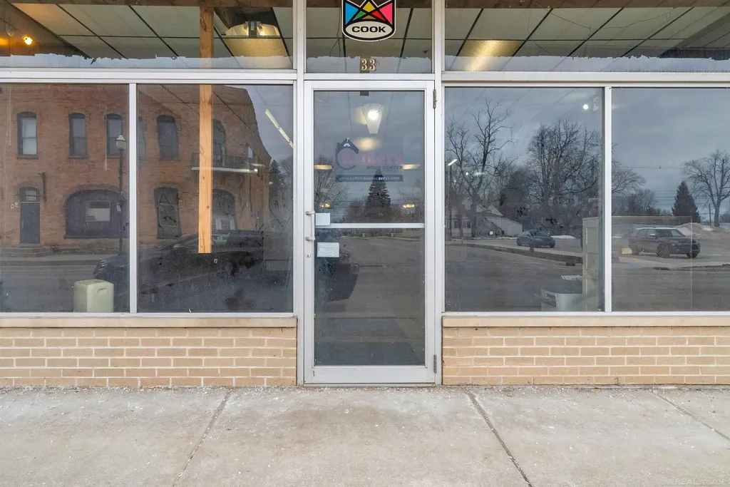 33 N Howard Street Croswell City MI 48422